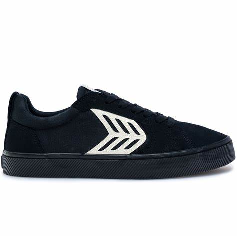 Cariuma Catiba Pro (Black/Black)